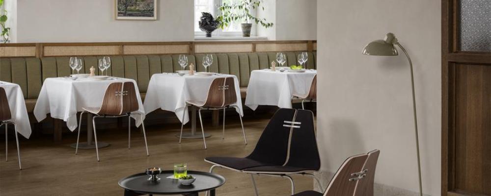 Loungestolen PK23™, formgiven av Poul Kjærholm 1954. Pressbild: Fritz Hansen