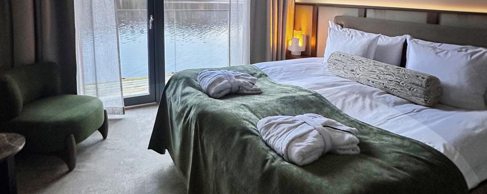 28 nya dubbelrum och fyra sviter väntar på Hällsnäs – specialdesignade av W8 Hotel Design Group.