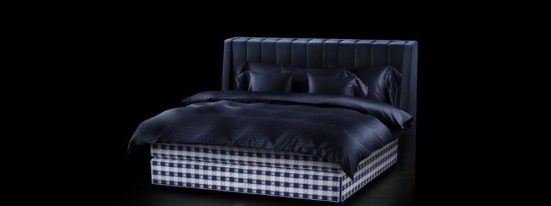 Traditional Blue, Black Shadow, Natural Shaleni designad av Ferris Rafauli. Foto: Hästens