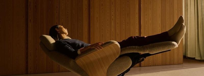 Stressless® Adam har nyligen tilldelats det internationella Red Dot Design Award, som uppmärksammar produkter
med hög designstandard och funktionalitet. Stressless® Bay imponerar med minimalistiska former och flexibel
sittkomfort som kan anpassas efter olika behov.