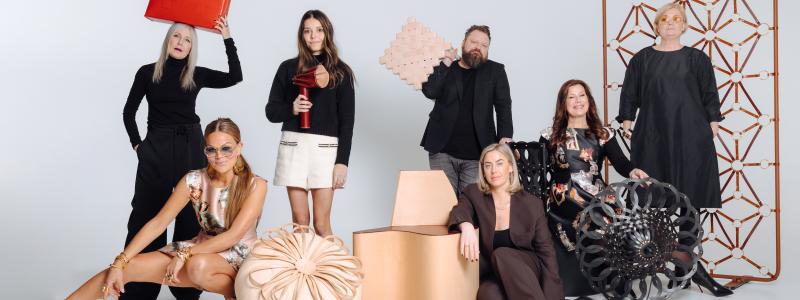 Alla Together-verken kommer att visas på NK och i skyltfönstret tar Made in Sweden plats med design från Axel Wannberg, Folkform, Bodafors Möbler, Ringvide samt det nya designvarumärket Enkei lights som lanserar en ny cirkulär lampa under Stockholm Design Week. Fotograf: NK