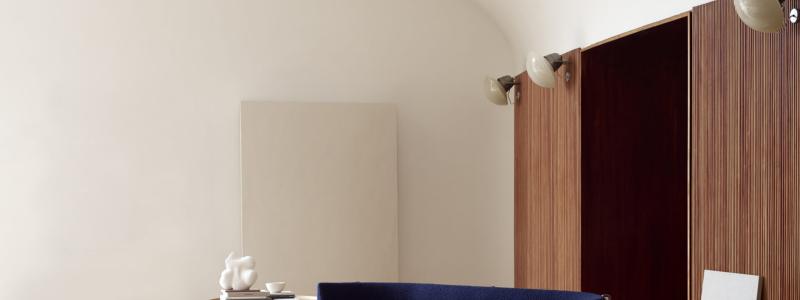 Sideways footstool. Foto: Carl Hansen & Søn