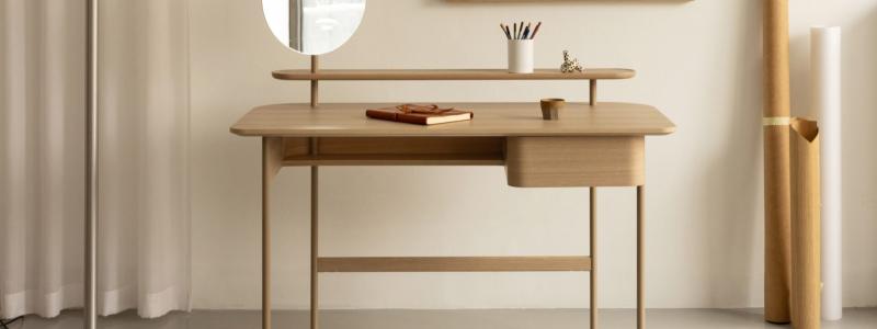Skrivbordet Luna. Design av Broberg & Ridderstråle. Foto: Swedese