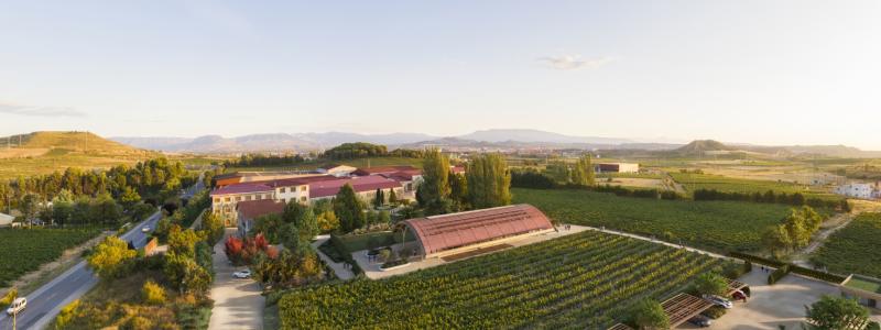 Vista panorámica Bodegas Faustino.  Foto: Anora