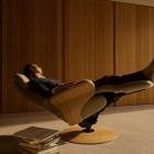 Stressless® Adam har nyligen tilldelats det internationella Red Dot Design Award, som uppmärksammar produkter
med hög designstandard och funktionalitet. Stressless® Bay imponerar med minimalistiska former och flexibel
sittkomfort som kan anpassas efter olika behov.