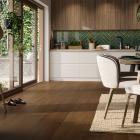 Mörka trägolv. Pressbild: Tres Plodder