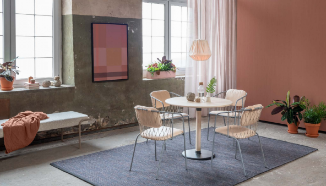 YARN karmstol Design: Mia Cullin Yarn. Foto: Materia