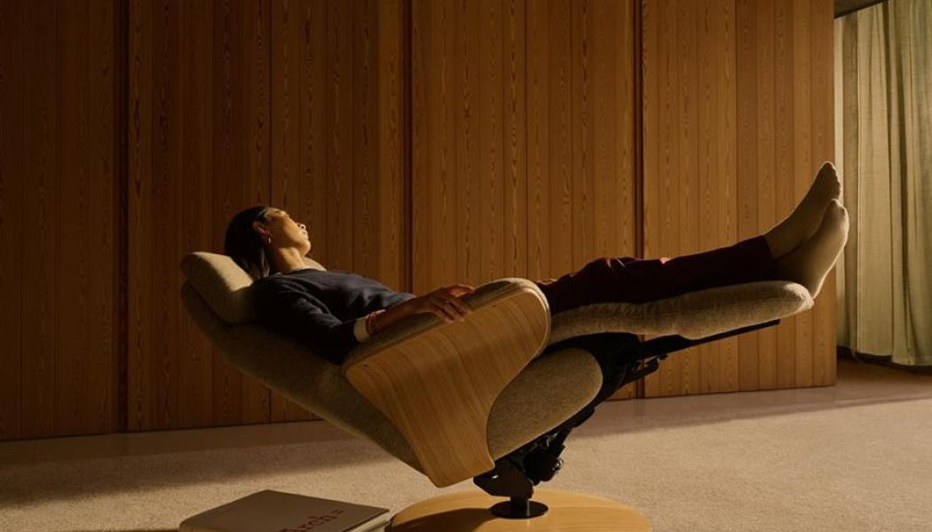 Stressless® Adam har nyligen tilldelats det internationella Red Dot Design Award, som uppmärksammar produkter
med hög designstandard och funktionalitet. Stressless® Bay imponerar med minimalistiska former och flexibel
sittkomfort som kan anpassas efter olika behov.