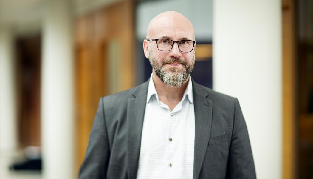 Henrik Smedmark - utbildningspolitisk expert samt ansvarig för kompetensförsörjning på TMF.

Foto: Juliana Fälldin

Trä- och Möbelföretagen (TMF)
