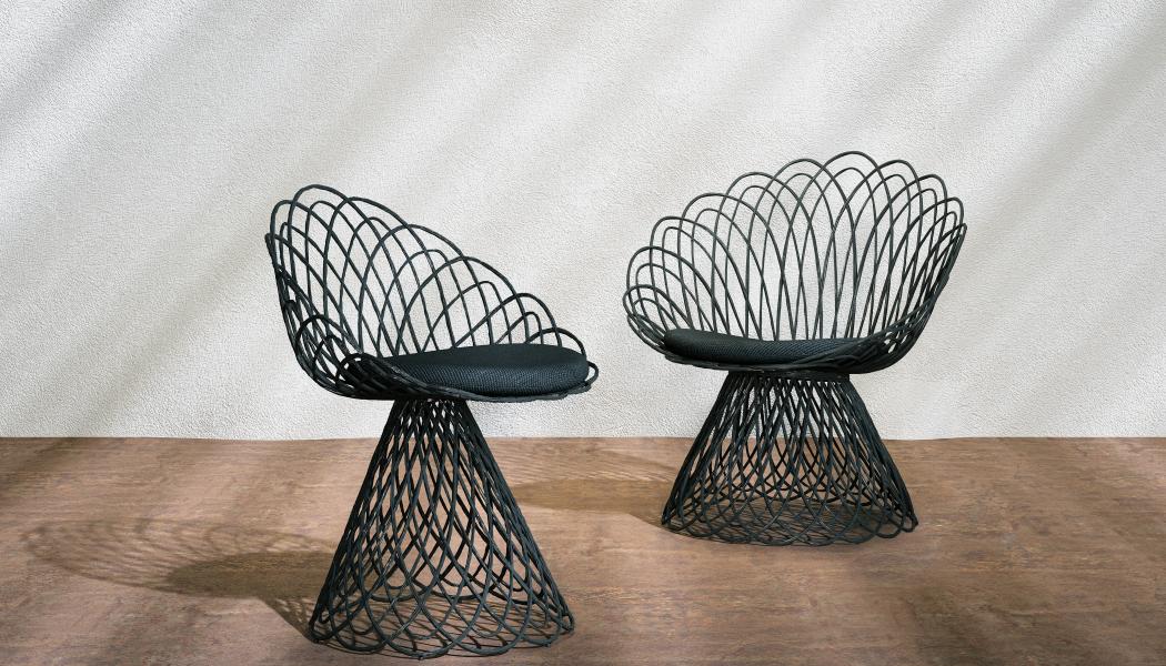 Spin Easychair och Side Chair. Foto: Kenneth Cobonpue
