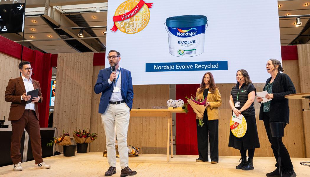 Återvunnen färg i ny färg knep årets guldmedalj. Foto: Jens Reiterer
