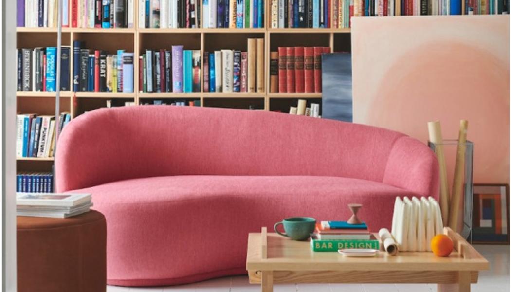 Sofacompany satsar på färg soffan Rose i Firenze Bubble Gum Foto Sofacompany
