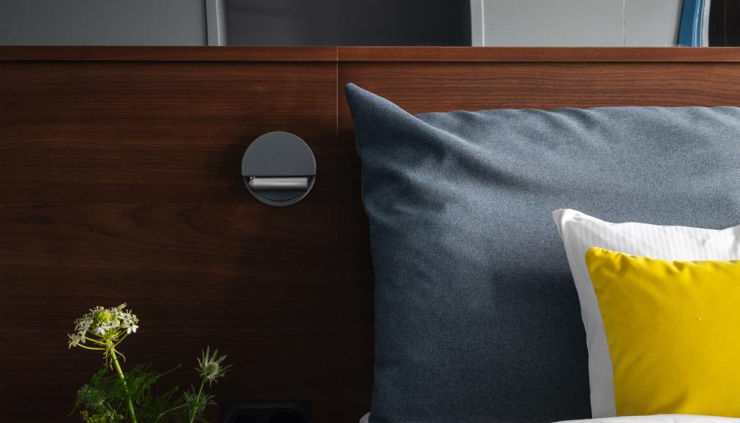 Prins Carl Philip och Oscar Kylberg, VD, Bernadotte & Kylberg.  Foto: Mathias Nordgren