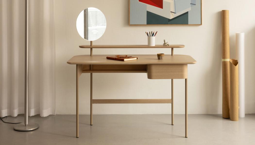 Skrivbordet Luna. Design av Broberg & Ridderstråle. Foto: Swedese
