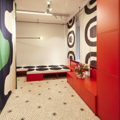 Butiken på Pilestraede 29 har ett upplevelsebaserat butikskoncept och på övervåningen huserar en del av Merimekkos designteam. Foto: Marimekko