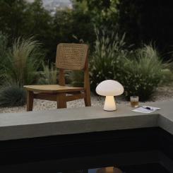 GUBI introducerar C-Chair Outdoor av den franske arkitekten och designern Marcel Gascoin. Pressbild: Gubi