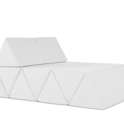 Moooi nya Peaks Sofa med flexibel formgivning, framtagen med fokus på närhet, samvaro och anpassningsbarhet. Foto: Moooi