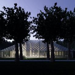 I paviljongen kommer Fritz Hansen presentera en skräddarsydd installation av Kasper Kjeldgaard. Installationen inkluderar några av Kjeldgaards senaste verk, såsom Oneline-lampan samt en exklusiv förhandstitt på höstens nyheter.  Bild: Fritz Hansen