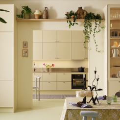 Vedum Kök & Bad lanserar 2026 års köksnyheter med en ny cremegul kulör. Pressbild: Vedum Kök