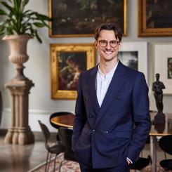 Christofer Wikner är ny specialist på Fine Art-avdelningen. Foto: Stockholms Auktionsverk