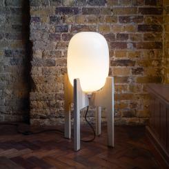 Clore golvlampa. Pressbild: Tamart