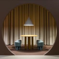 Zoey bord och pallar. Pressbild: Dieffebi